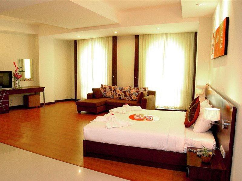 Grande Southern Hotel Thung Song Esterno foto