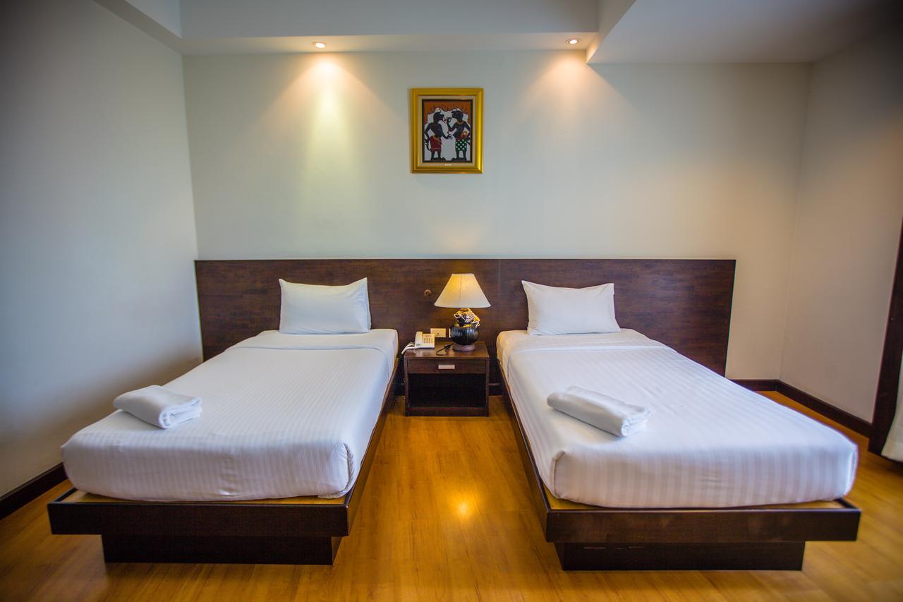 Grande Southern Hotel Thung Song Esterno foto